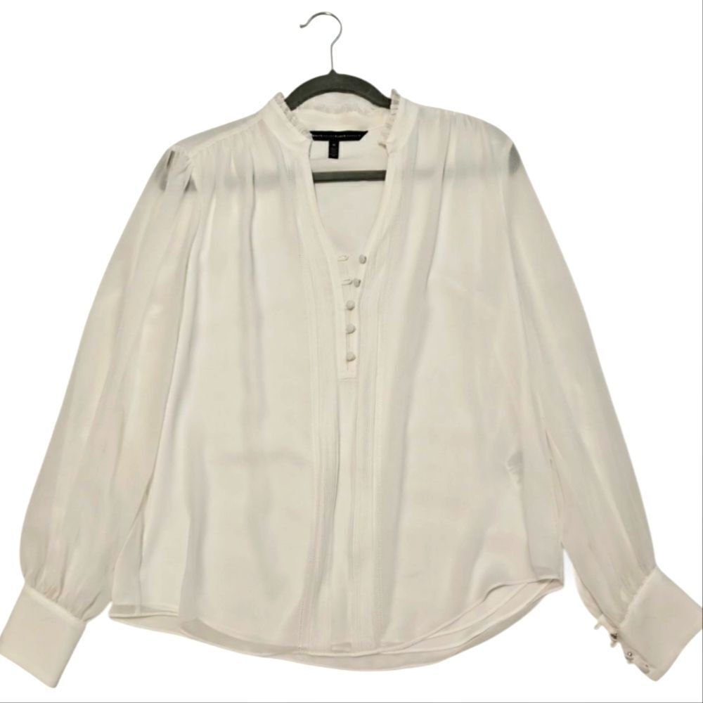 White House Black Market White Classic Blouse with Pleated Design Sz M